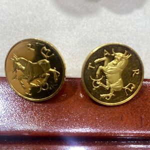 Men’s 18kt Taurus Cufflinks